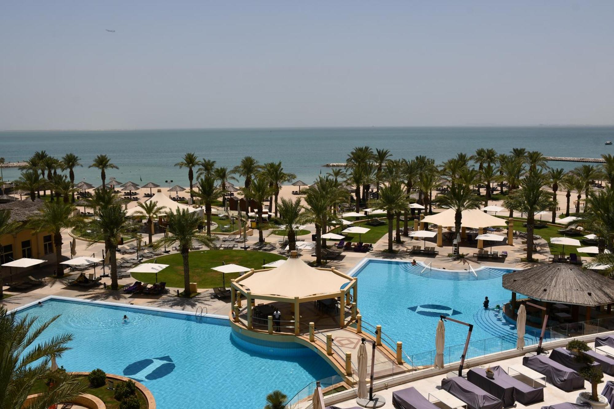 Intercontinental Doha Beach & Spa, An Ihg Hotel Exterior foto